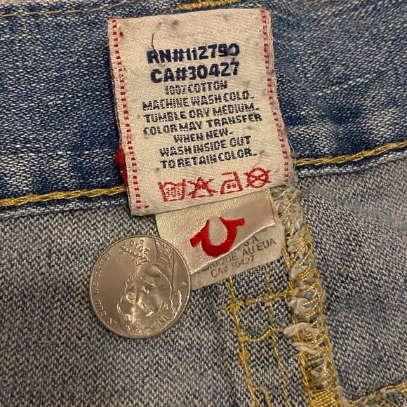 **SOLD** Vintage True Religion rainbow joey shorts - Picture 6 of 10